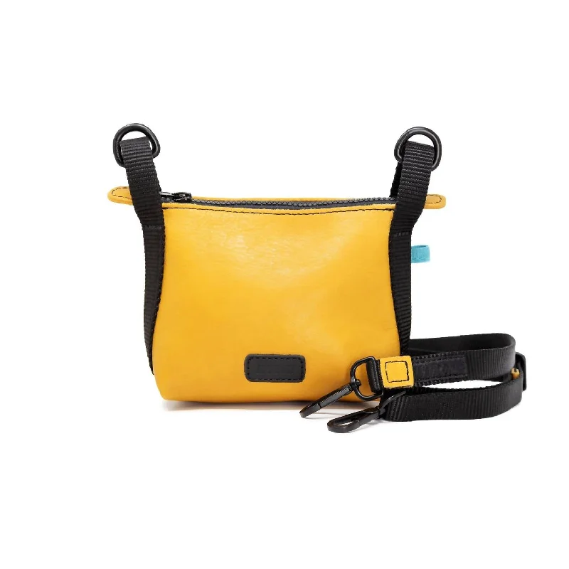 Women's crossbody bags luxury-charm -Men's Leather Junior Crossbody Bag In Mustard