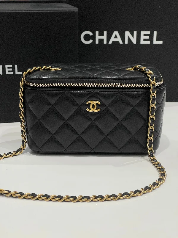 Women's chain bag custom collection -Chanel - sac vanity en cuir noir chaîne rétractable