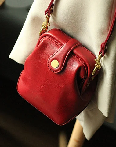 Women's shoulder bag quick-carry set -Vintage Womens Red Leather Small Doctor Shoulder Purse Red Doctor Crossbody Purses for Women